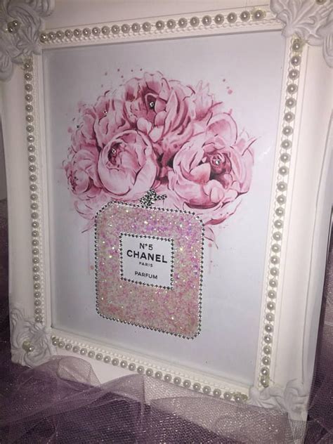 cadre chanel rose|Chanel Rose Frame .